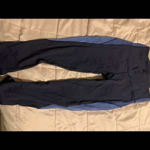 Luluemon crop (all the right places crop?)size 8